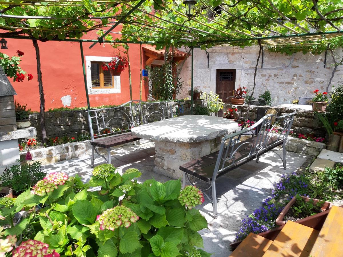 Guesthouse "Vila Marija"