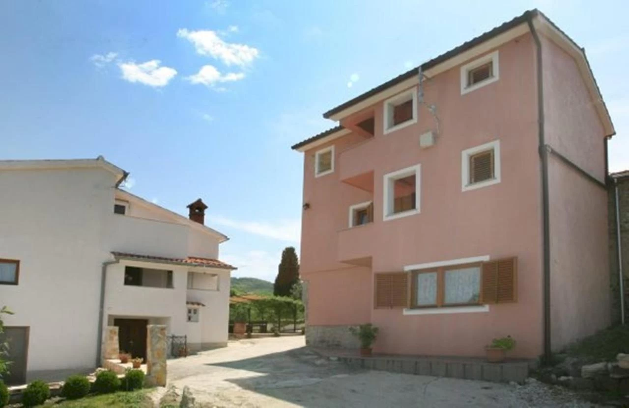Guest House "Valentino"