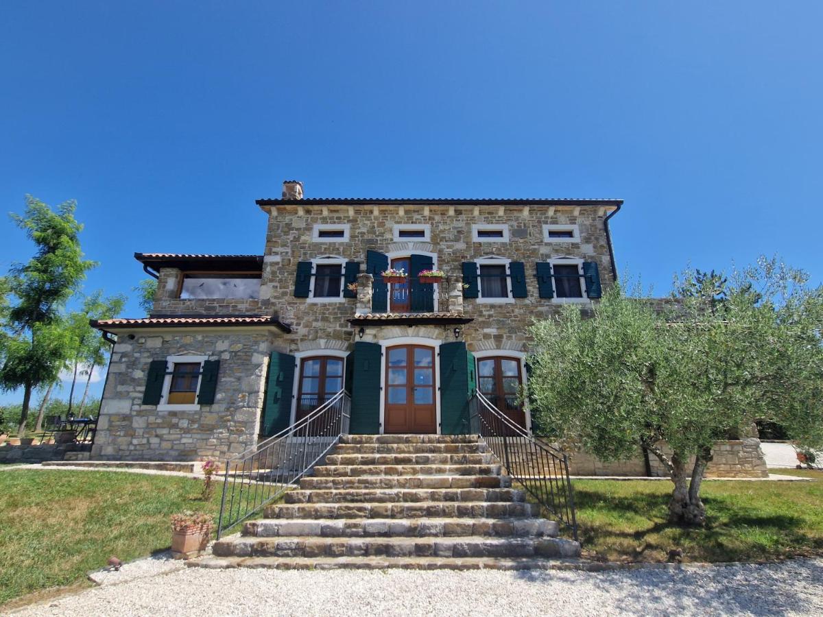 Villa "Castelletto Parenzana"
