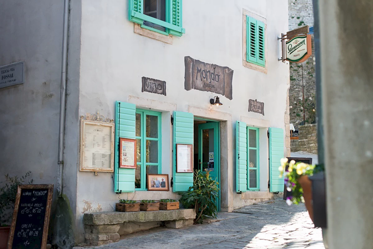 Tavern „Mondo“