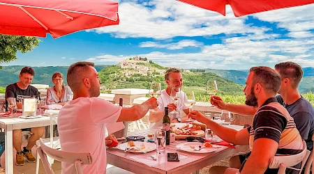 Restaurants, taverns & agritourisms